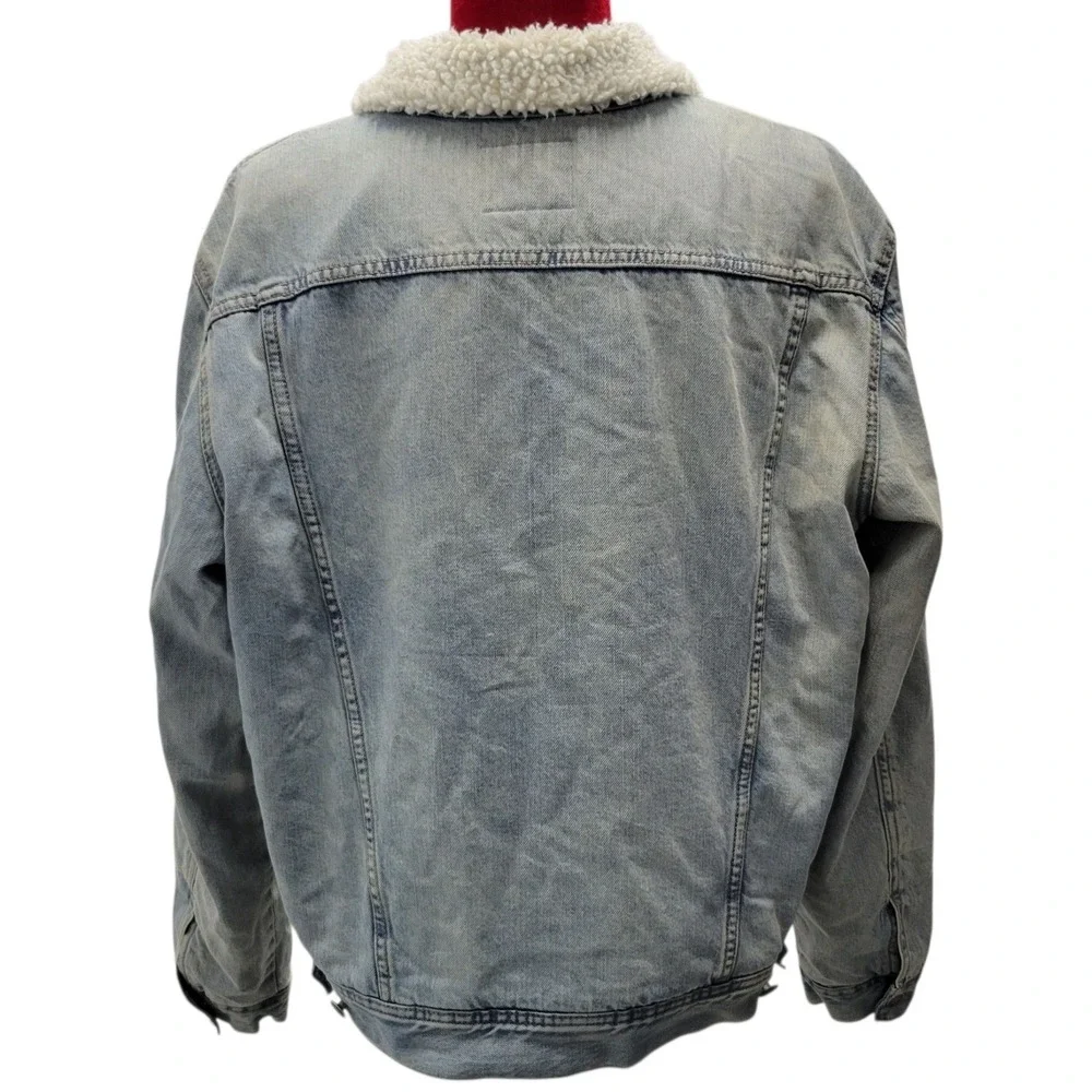 Old Navy Denim Trucker‎ Jacket LG Fleece Sherpa Lined Light Wash button up E302